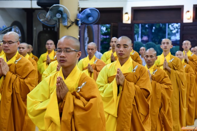 Pratimoksa commandment rite